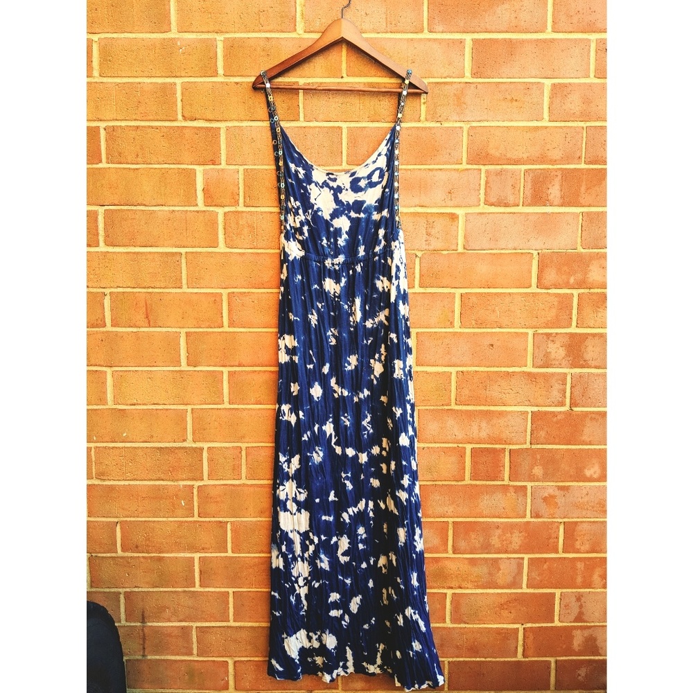 UO Festival Maxi with Mirror Details